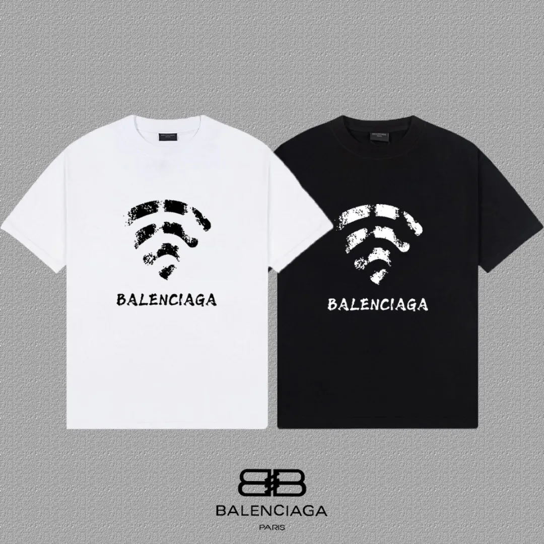P80✨🔥 BALENCIAGA Paris lettering printed short-sleeved T-shirt. Custom-woven and dyed 300 grams of combed cotton heavyweight fabric. Zero color difference in threads. Perfect details. Different from the current currency version. Welcome to compare. Same Style for men and women. Must-sell in the picture above. Color: White Black Size: 1 2 3 4